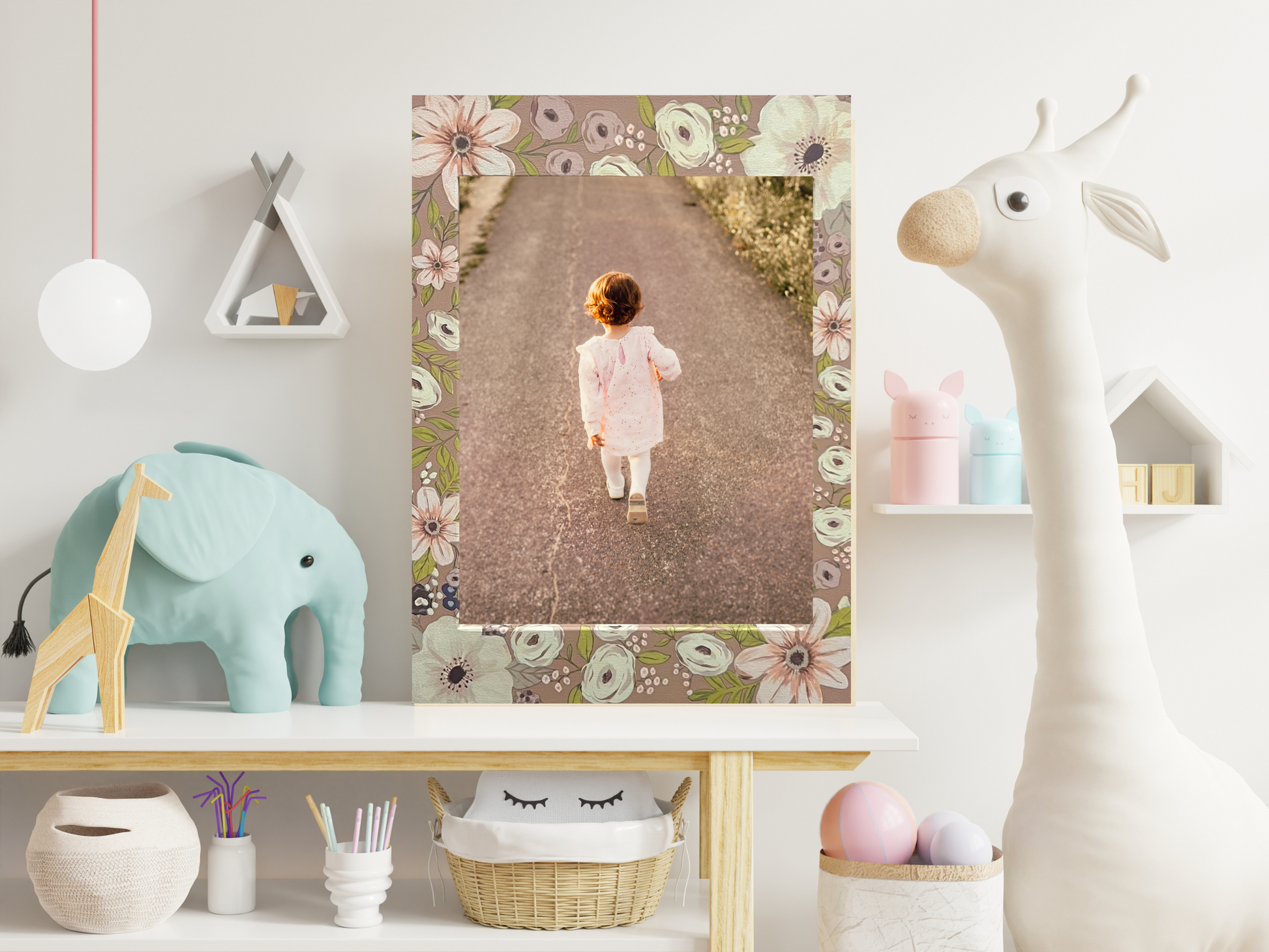 Floral Picture Frame - Solid Wood / The Odell Project