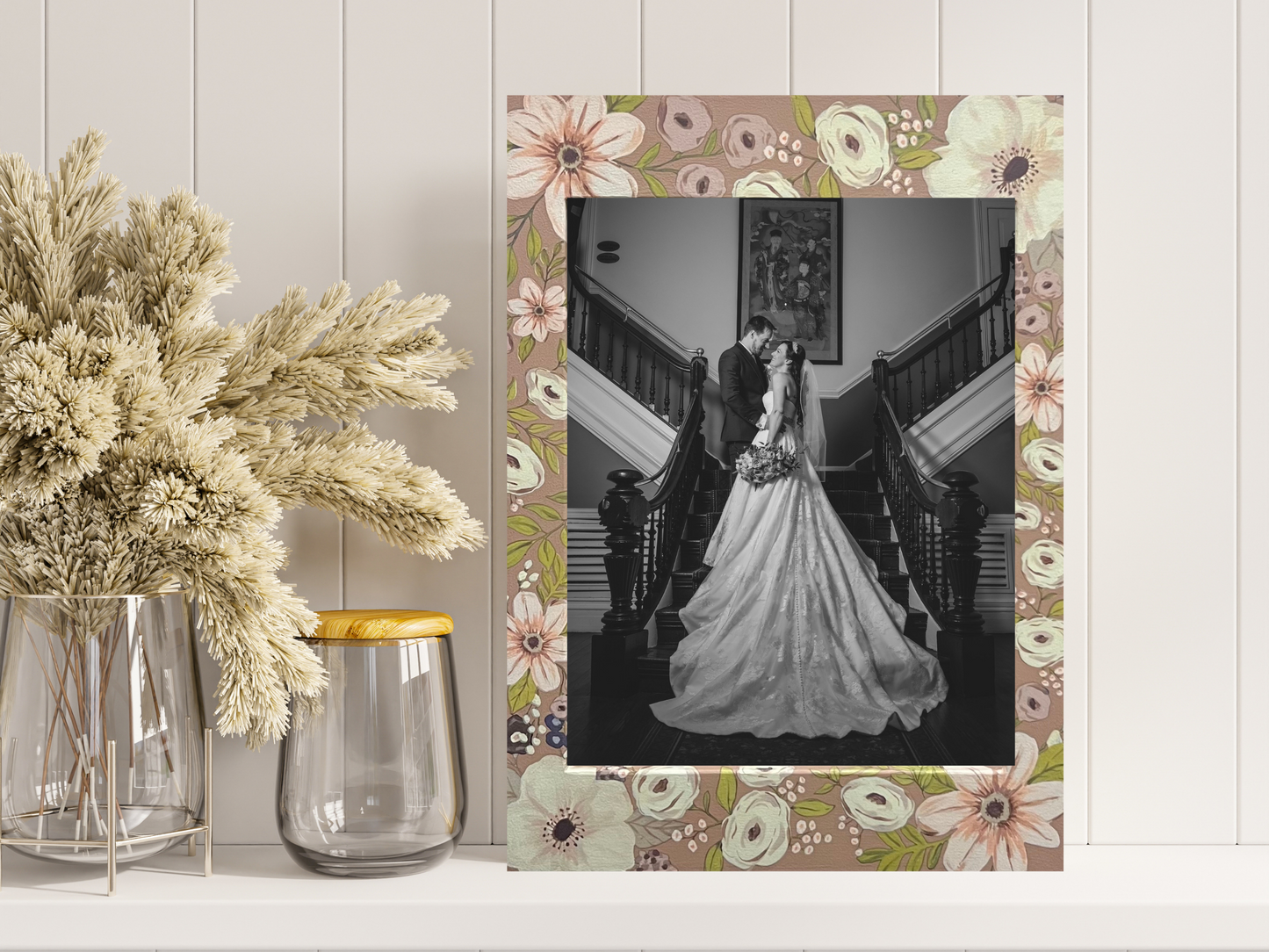 Floral Picture Frame - Solid Wood / The Odell Project