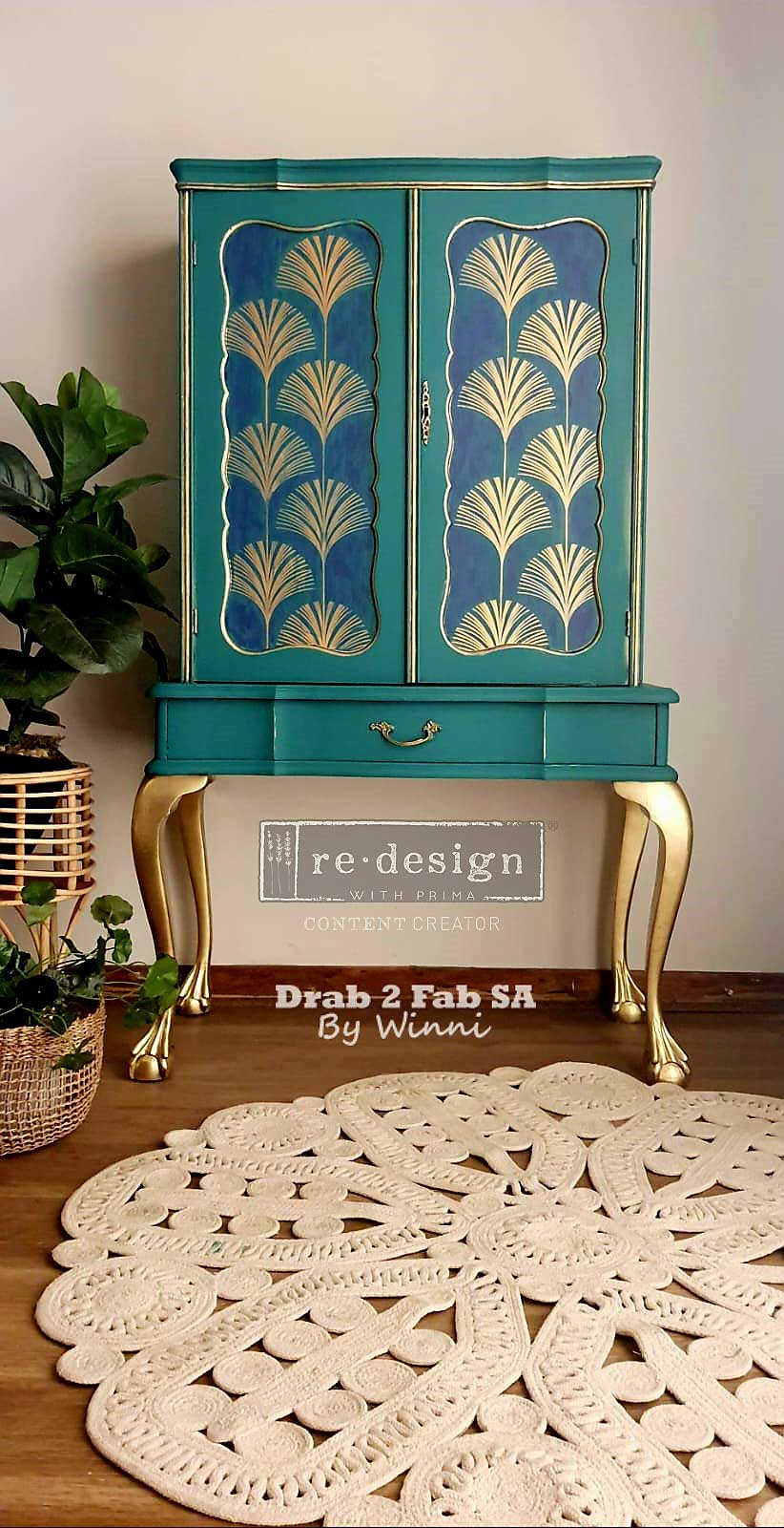 Decor Transfers® 24x35 - Interlinked Fans, cut into 3 sheets