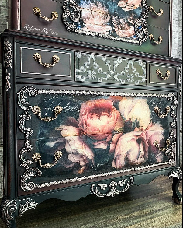 Lilian Scrolls Mould